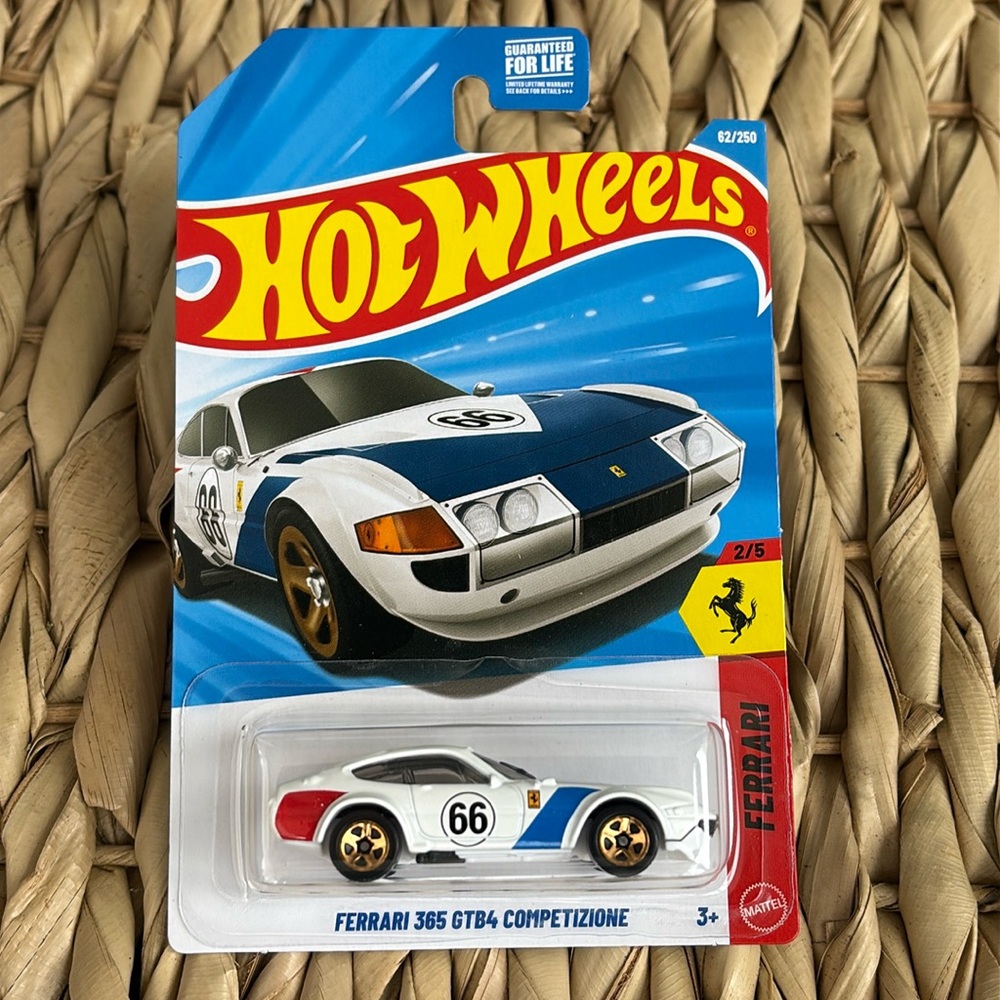 Ferrari 365 GTB4 Competizone White Race Car 66 Hot Wheels Hotwheels Racing 2026